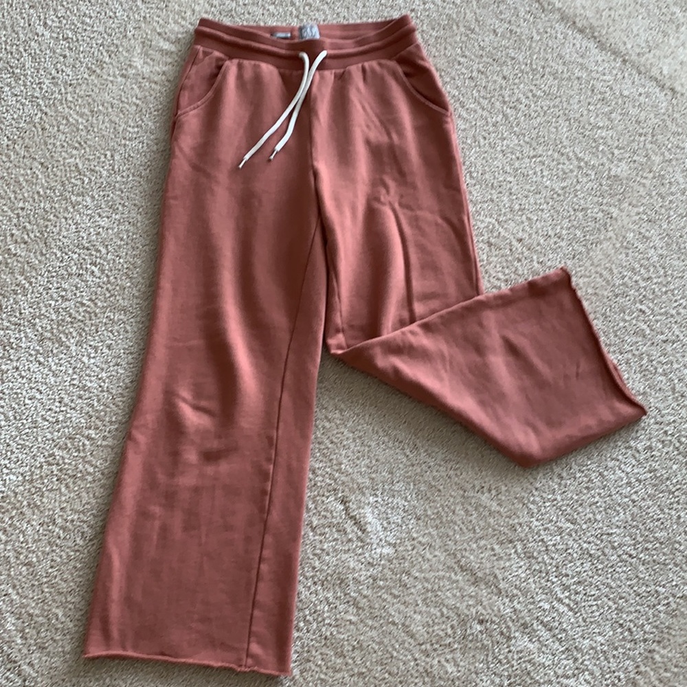 Gap High Rise Sweats - Picture 2 of 5